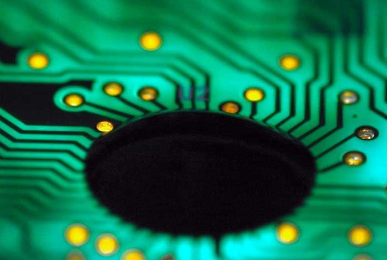 Epoxidharzklebstoffe in der Elektronik